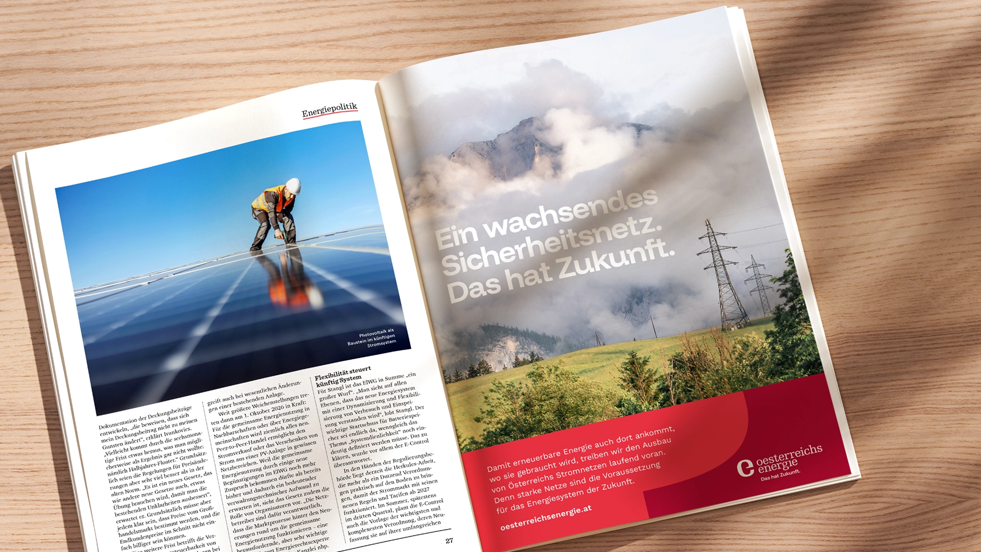 Anzeige in einem Magazin mit einem Landschaftsbild und Infotexten auf rotem Hintergrund